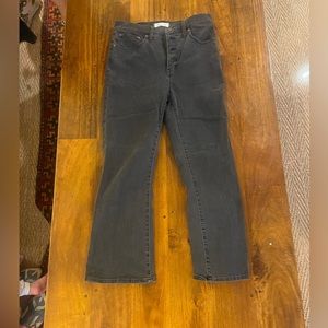 Madewelll Cali Demi-boot cut jeans in washed black. Size 29